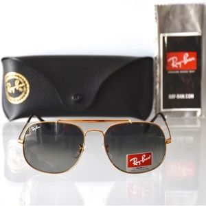 Ray-Ban Sunglasses Grey/Green Gradient Lens